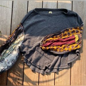 We the free long sleeve top with puffy sleeves